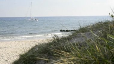 Gemi yelken Baltık Denizi beach adlı bağlantılı