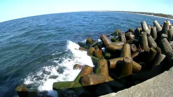 Surf i Östersjön i Polen — Stockvideo