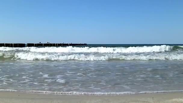 Surf Балтійського моря в Польщі — стокове відео
