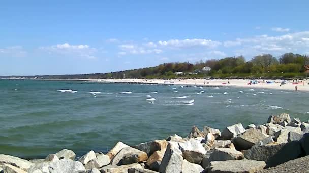 Παραλία στη Βαλτική Θάλασσα στην Πολωνία — Αρχείο Βίντεο