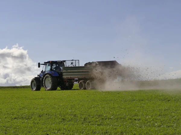 Tractor Throwing Cow Manure Meadow Autumn Germany — Stock Photo, Image