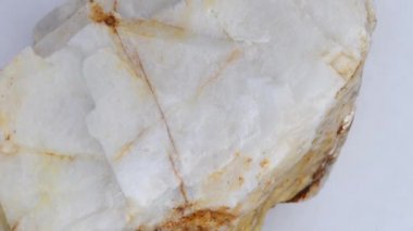 Dönen tabloda Baryte taşı