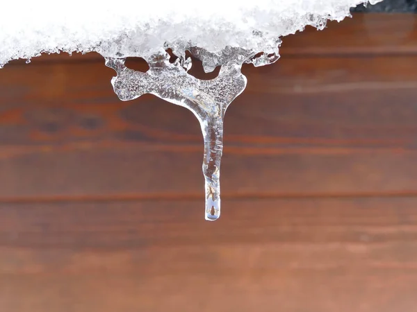 Icicle Roof Cabin — Stock Photo, Image