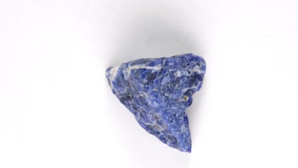 Lapis Lazuli Ädelsten Ett Vändbord — Stockvideo