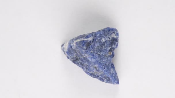 Lapis Lazuli Pedra Preciosa Uma Mesa Volta — Vídeo de Stock