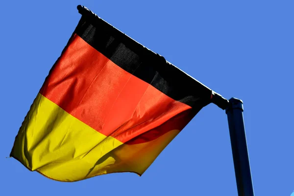 Deutschland Fahne Blauen Himmel — Stockfoto