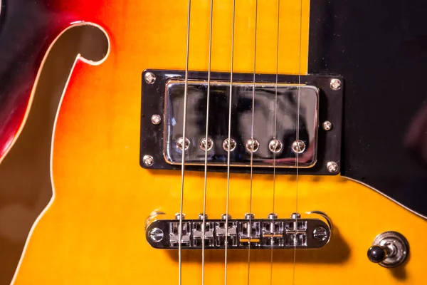 Gitar Detaylarla Birlikte Yarı Akustik — Stok fotoğraf