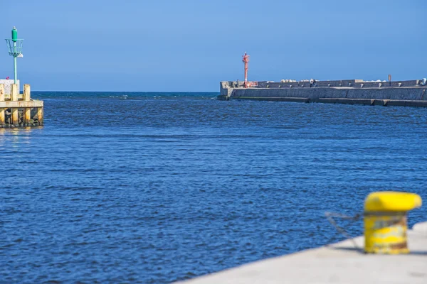 Puerto de Ustka, entrada al puerto — Foto de Stock