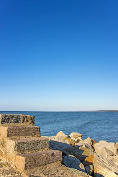 Vista para o mar Báltico da toupeira de Ustka, Polónia — Fotografia de Stock