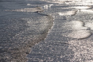 Baltık Denizi üzerinde gün doğumu 