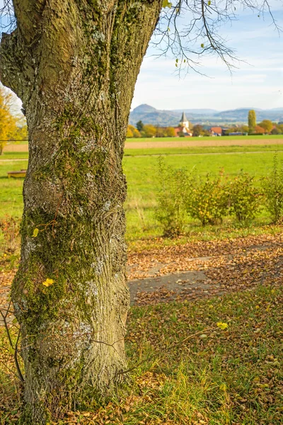 Country idyll with view to German highlands — Stock Photo, Image