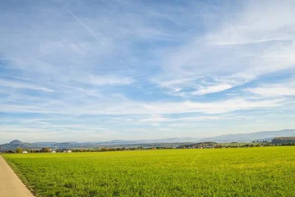 Country idyll with view to German highlands — Stock Photo, Image