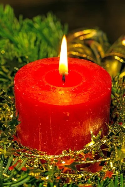 Advent çelenk üzerinde mum — Stok fotoğraf