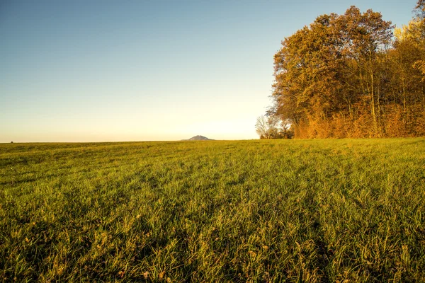 Panoramiczny widok niemieckiego cesarza wzgórze hohenstaufen — Zdjęcie stockowe