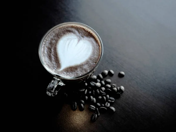 Heart Mocha Roasted Coffee Beans — Stock Photo, Image