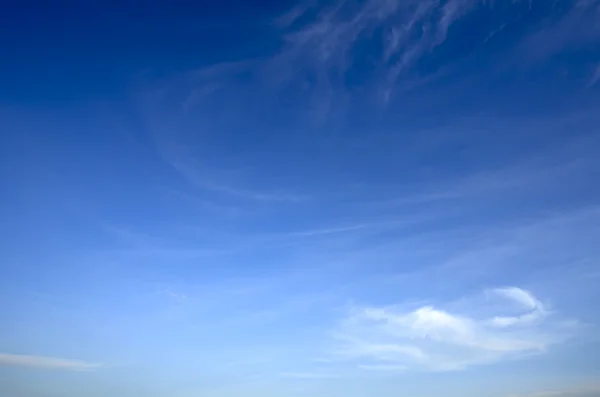 O belo céu com nuvens . — Fotografia de Stock