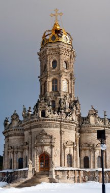 Kilise kutsal bakire Dubrovitsy içinde