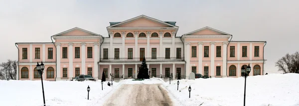 General view of the buildings on the estate of Prince Boris Golitsyn. — Stock Photo, Image