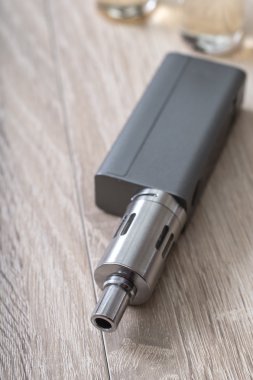 Gelişmiş kişisel Buharlaştırıcı veya e-sigara