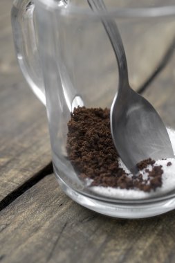 Hazır kahve yapıyorum.