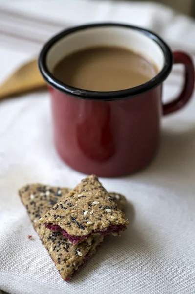 Cup of coffee  and cookies on  wooden background — Stock Photo, Image