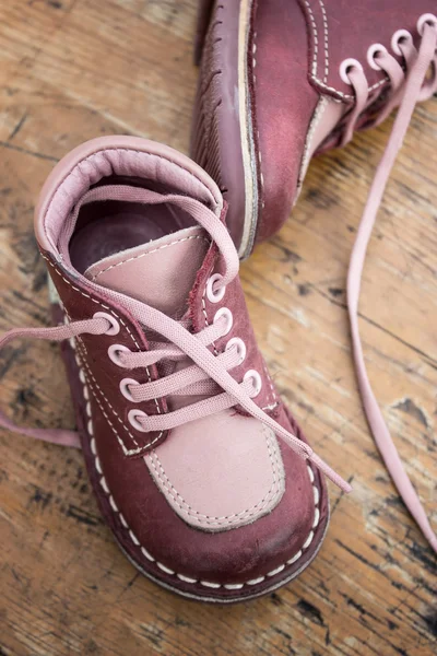 Kid's lederen schoenen — Stockfoto