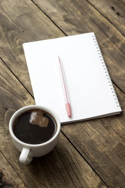 Werkplek op houten tafel — Stockfoto