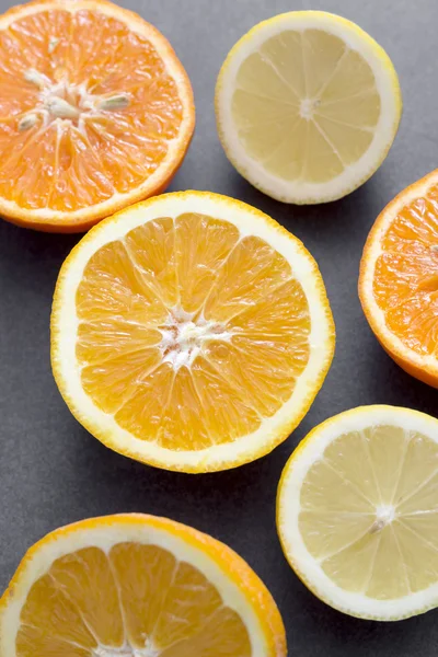 Citrus fruit slices — Stock Photo, Image