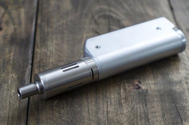 Modern elektronik sigara buharlaştırmak