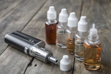 e-sigara farklı yeniden doldurmak şişe ile