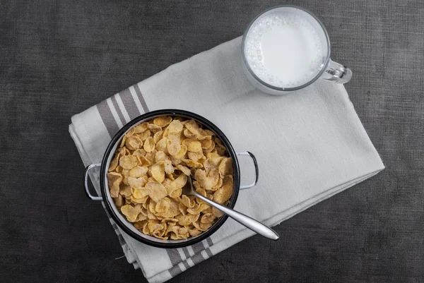 Cornflakes en melk — Stockfoto