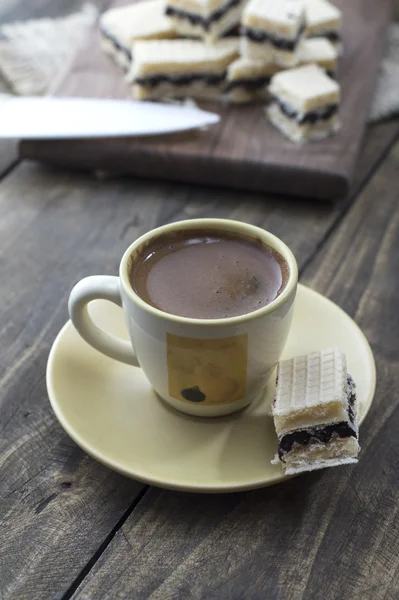 Våffla kaka med choklad — Stockfoto