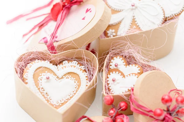 孤立したジンジャーブレッド バレンタイン クッキー ハート — ストック写真