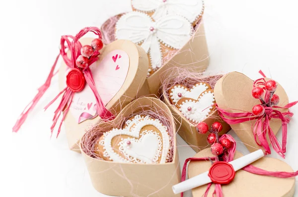 孤立したジンジャーブレッド バレンタイン クッキー ハート ロイヤリティフリーのストック写真