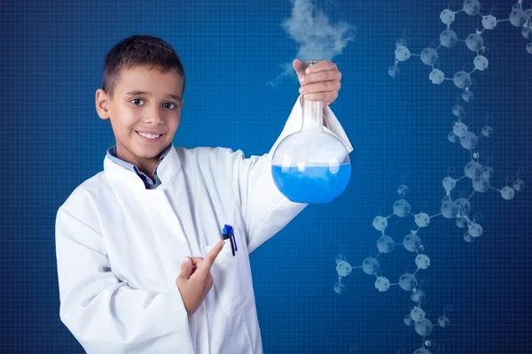 Young scientist  testing a new formula — Stock Photo, Image