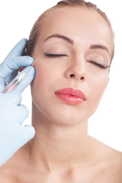 Iniezioni di botox, donna in trattamento di bellezza — Foto Stock