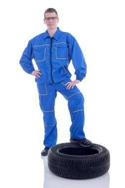 Beyaz arka plan üzerinde emin mekanik holding lastik