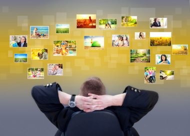 Siting ve fotoğraf galerisi resim arayan bir işadamı