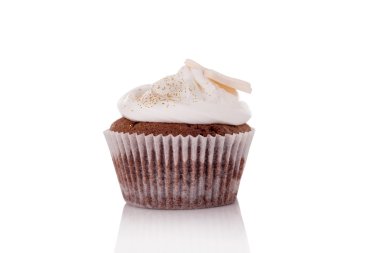 Muffin beyaz krem şanti ile