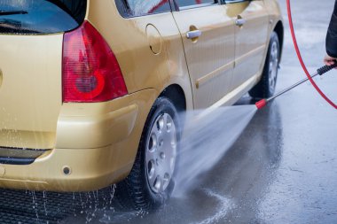 Araba yıkamada arabalar