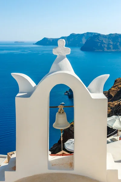 Clocher dans la ville d'Oia, Santorin — Photo