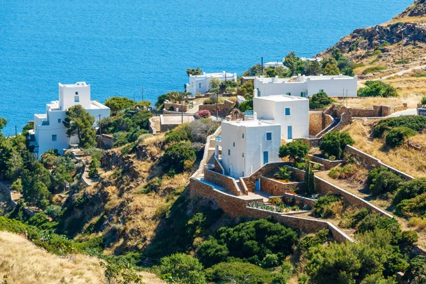 Hotels on the sea side on Ios island, Greece — Stock Photo, Image