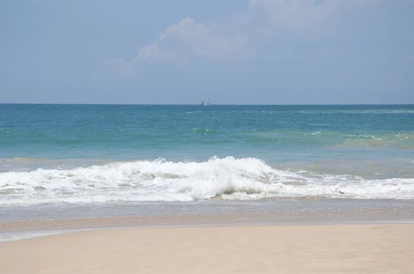 Een boot varen in de Indische Oceaan — Stockfoto