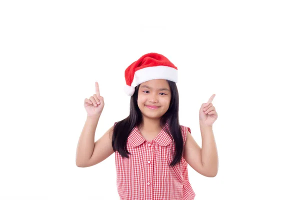 Noel Baba Şapkası Takan Mutlu Küçük Asyalı Kız Beyaz Arka — Stok fotoğraf