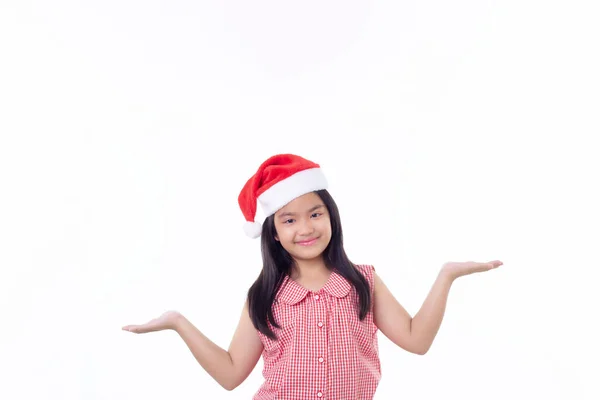 Porträtt Glad Liten Asiatisk Flicka Bär Santa Hatt Öppna Två — Stockfoto