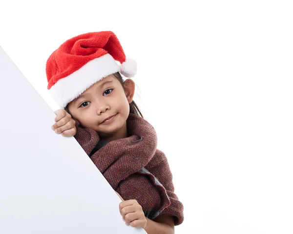 Noel Baba Şapkası Takan Mutlu Küçük Bir Kızın Portresi Beyaz — Stok fotoğraf