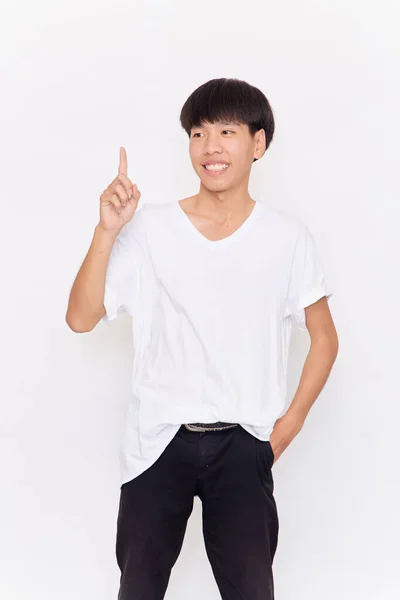 Portrét Mladého Asijského Muže Hmatníkem Prázdném Místě Izolovaném Bílém Pozadí — Stock fotografie
