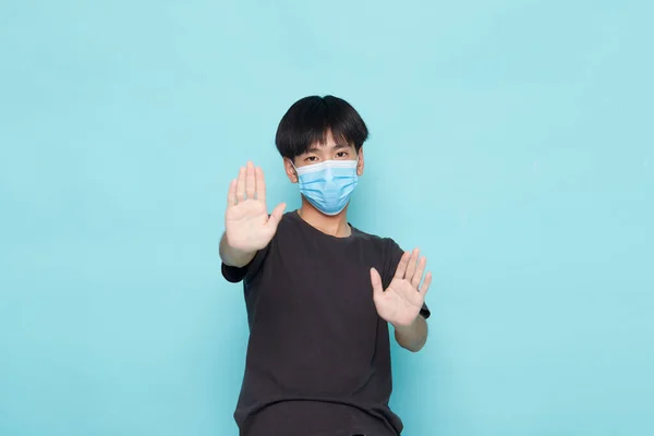 Espera Mantener Una Distancia Covid Joven Asiático Con Una Máscara —  Fotos de Stock