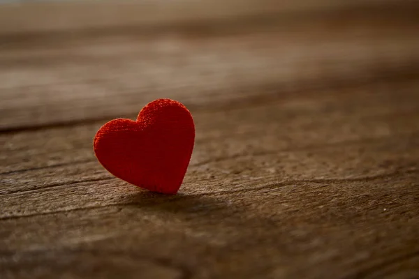 Valentin Fond Amour Coeur Rouge Sur Table Rustique Vintage Bois — Photo