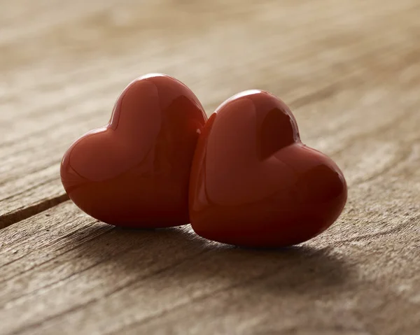 Valentin Fond Amour Deux Coeurs Rouges Sur Table Rustique Vintage — Photo